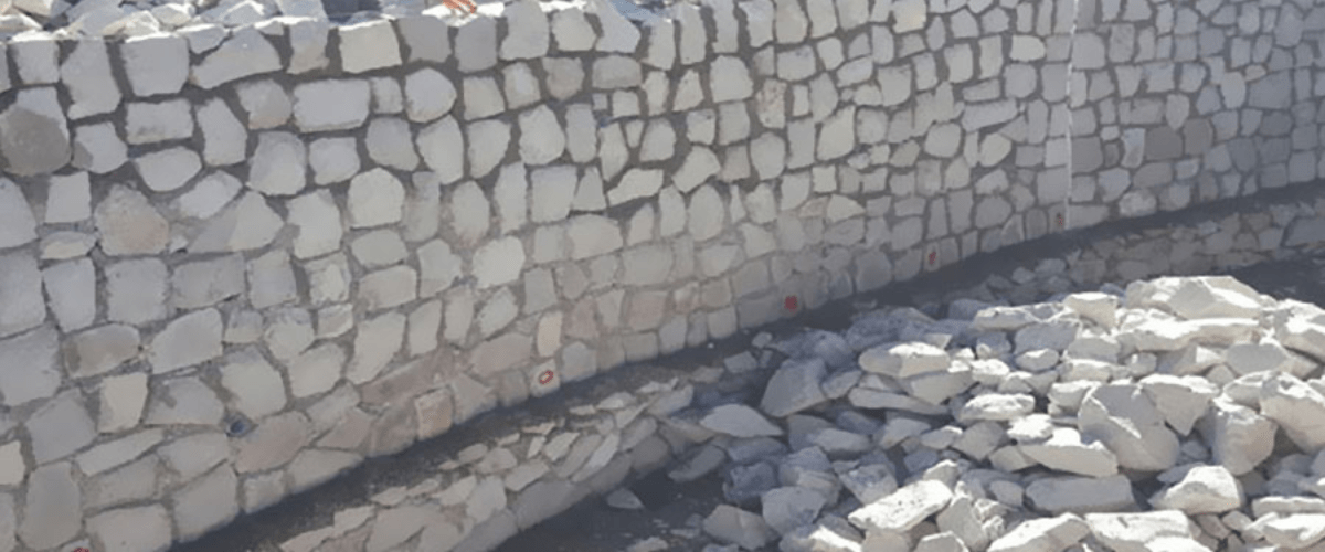 معایب استفاده از سنگ در دیوارچینی ساختمان